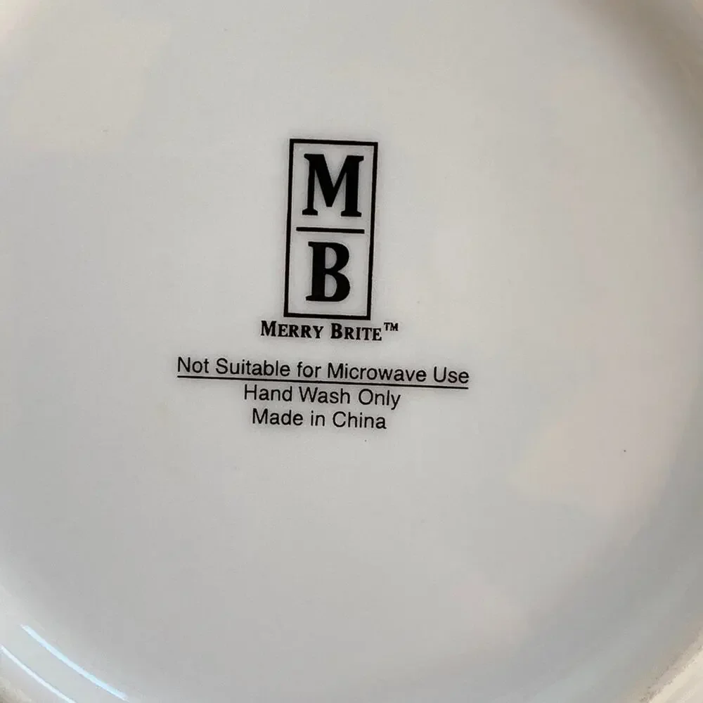 Merry Brite Pair of Christmas Porcelain 6.5”‎ Bowls FLAWLESS CONDITION